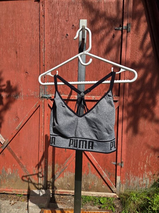 Puma Other - Gray Puma Sports Bra size M adjustable back Criss cross